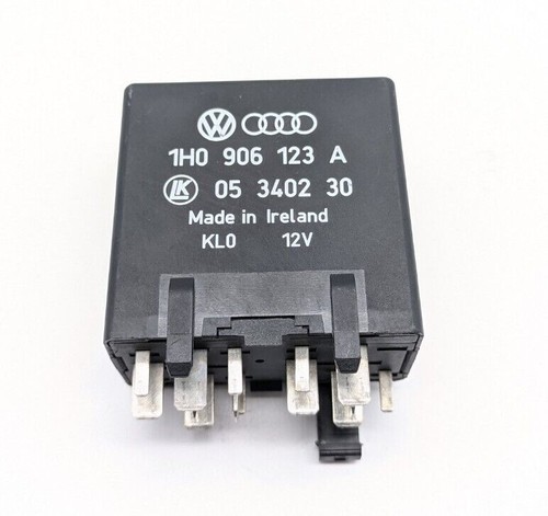 Relay 136 audi seat - (audi,,